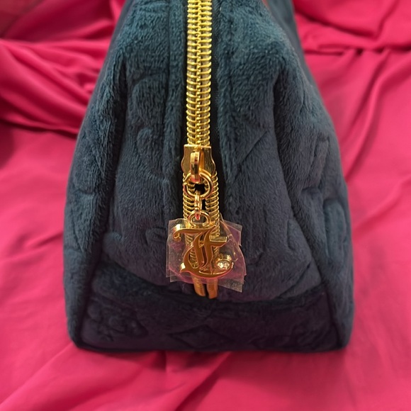 New Juicey Couture makeup bag - Picture 2 of 5